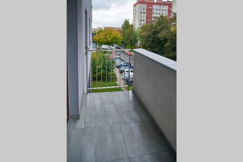 Uroczy Apartament Z Garazem Krakow Exterior photo